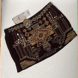 Handmade embroidered Beautiful skirt

L | In perfect condition